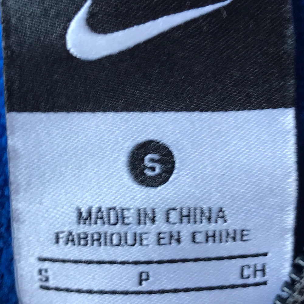 Child’s Nike zipper hoodie jacket - Picture 4 of 6